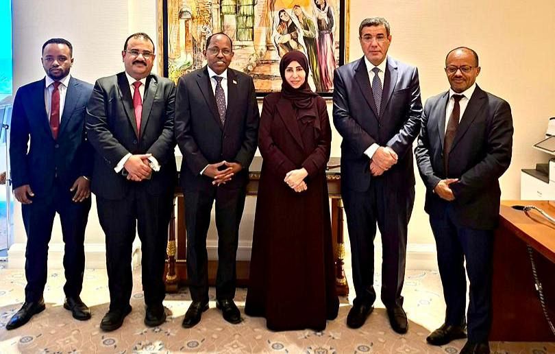 وزيرة الخارجية تلتقي السفير الإثيوبي غير المقيم لدى اليمن بمناسبة إنتهاء فترة عمله