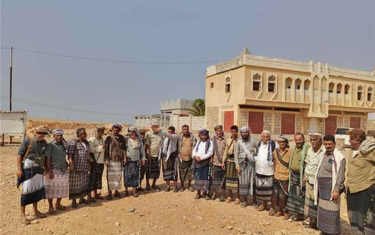 وفد قبلي من المراقشة بأبين يصل حضرموت لتقديم العزاء في وفاة سعيد الثعيني