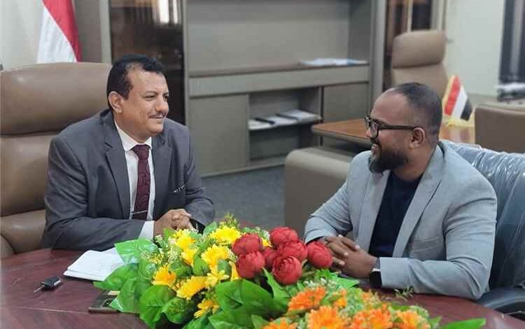 وكيل قطاع المعايير والجودة يلتقي منسق مؤسسة حضرموت للتنمية البشرية