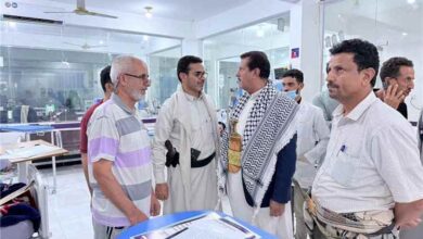 المشهد اليمني - وكيل مأرب يزور جرحى القوات المسلحة ويوجه بتوفير الرعاية الطبية الكاملة لهم
