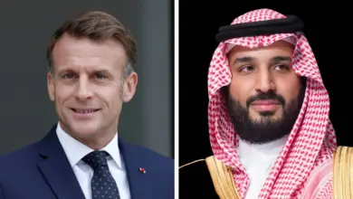 ولي العهد يتلقى اتصالاً هاتفياً من الرئيس الفرنسي.. بحثا مستجدات المنطقة وأمن الملاحة البحرية