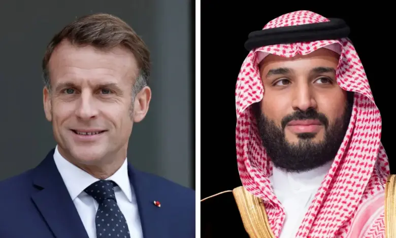 ولي العهد يتلقى اتصالاً هاتفياً من الرئيس الفرنسي.. بحثا مستجدات المنطقة وأمن الملاحة البحرية