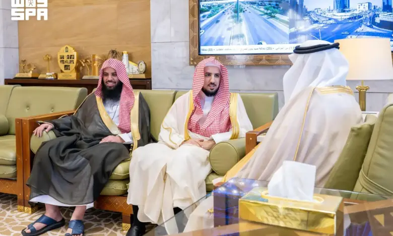 أمير الرياض يستقبل رئيس المحكمة العامة ويطّلع على مستجدات الأعمال القضائية