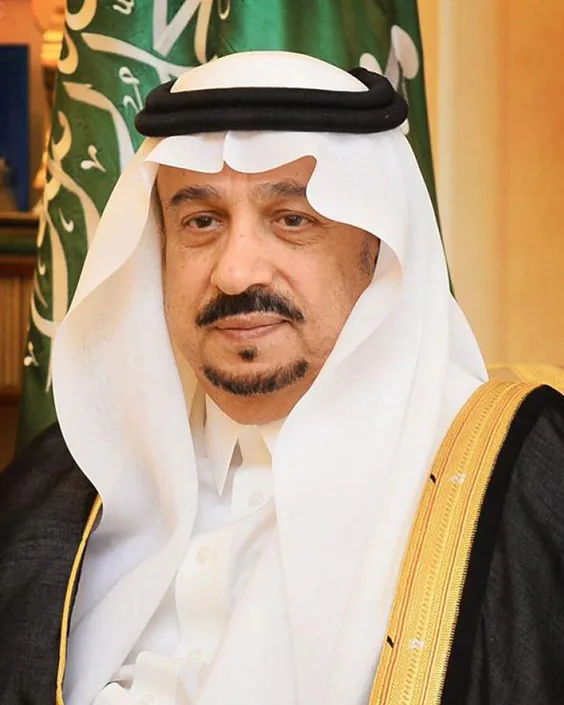 أمير الرياض يُعزّي في وفاة نايف الدويش