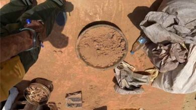 إدارة البحث الجنائي بأمن وشرطة ساحل حضرموت تضبط معملاً لتعدين الأحجار الحاملة لمعدن الذهب وكميات من المازوت