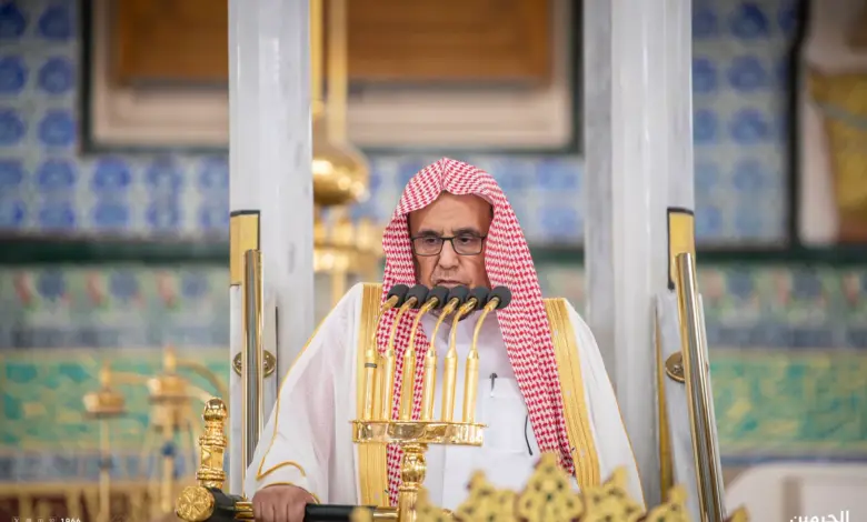إمام المسجد النبوي يحذّر من الغش والخداع ويؤكد أهمية الأمانة في التعاملات