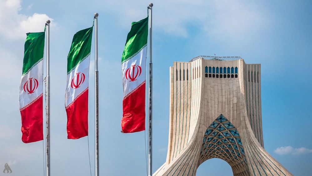 إيران تتحدى واشنطن: لا حل عسكري في اليمن.. وأمن البحر الأحمر يبدأ من «رفع الحصار» على الحوثيين