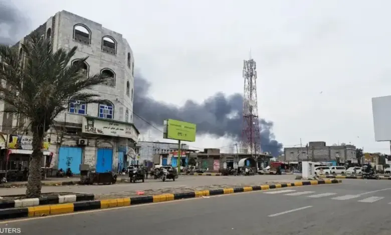 إيران تعترف بقيادة الحرس الثوري لعمليات الحوثيين نحو باب المندب