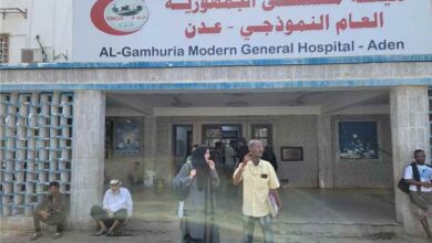 اتحاد عمال عدن يزور مستشفى الجمهورية ويؤكد: الحوار مستمر ولن نتراجع عن حقوق العمال
