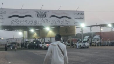 ازدحام شديد في منفذ الوديعة ومسافرون ينتظرون ثلاثة أيام لدخول السعودية