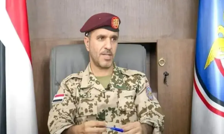 اطلقت المليشيات 130 صاروخ بالستي و145 طائرة انتحارية و15 زورق مفخخ .. متحدث المقاومة الوطنية يكشف تفاصيل جديدة عن سير معارك الساحل الغربي ومحاولات استهداف طارق صالح
