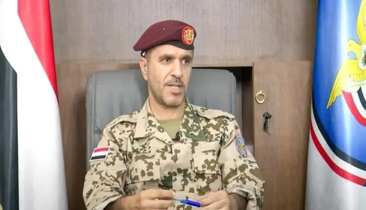 اطلقت المليشيات 130 صاروخ بالستي و145 طائرة انتحارية و15 زورق مفخخ .. متحدث المقاومة الوطنية يكشف تفاصيل جديدة عن سير معارك الساحل الغربي ومحاولات استهداف طارق صالح