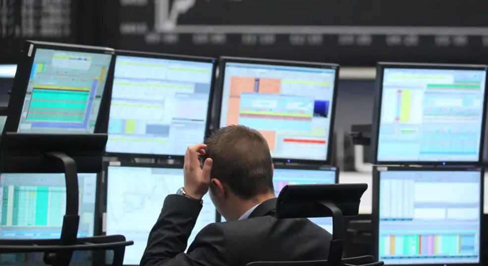 الأسهم الأوروبية تتراجع 1.1%.. السيارات والاتصالات تقودان موجة البيع