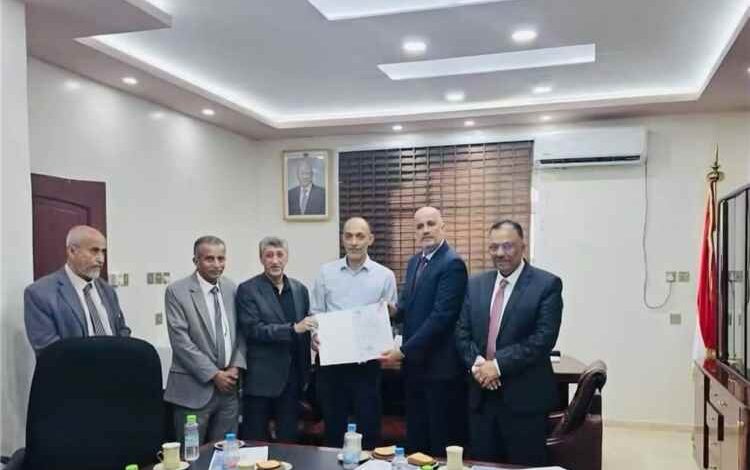 الجمارك تُعزز الشراكة مع القطاع الخاص برعاية وزير المالية وتضم 3 شركات لبرنامج "التاجر الموثوق"