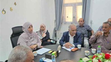 الجهاز المركزي للإحصاء يناقش مع اللجان المجتمعية حصر وتسجيل النازحين في عدن