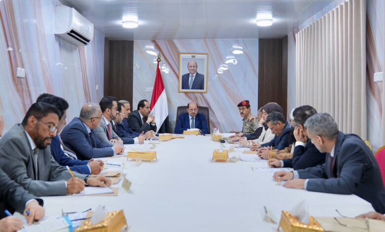 الحكومة اليمنية تعلن رفع الجاهزية لمواجهة التصعيد الحوثي وتؤكد إدارة المرحلة من عدن