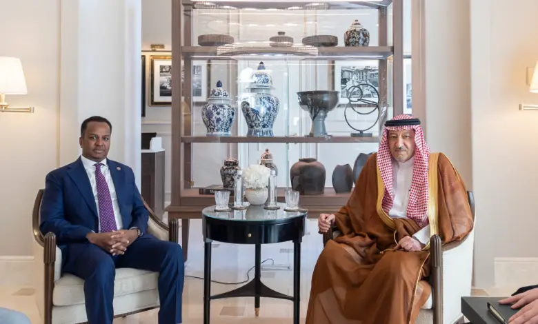 "الخريجي" يبحث مع وزير خارجية الصومال تعزيز العلاقات الثنائية في بلغراد