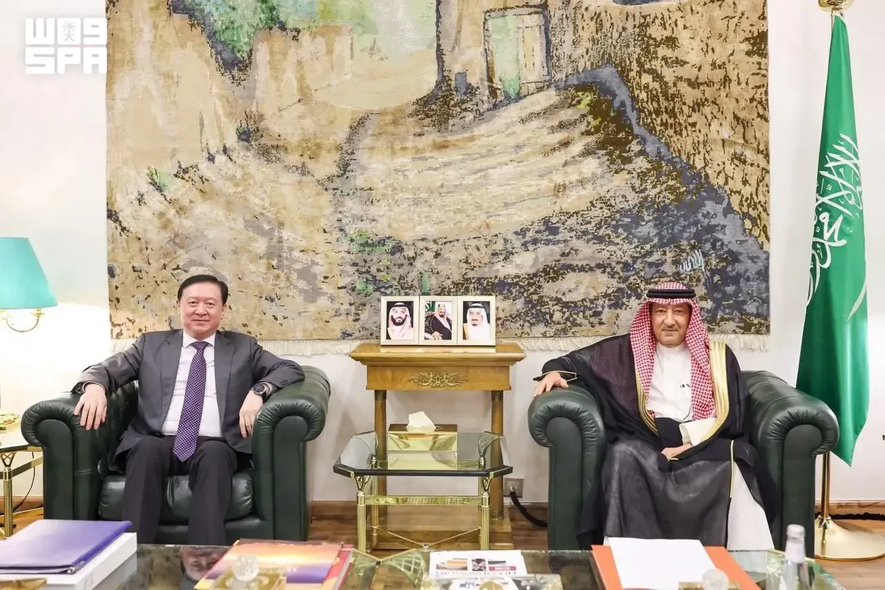 الخريجي يستقبل سفيري روسيا والصين ويبحث معهما تعزيز العلاقات الثنائية