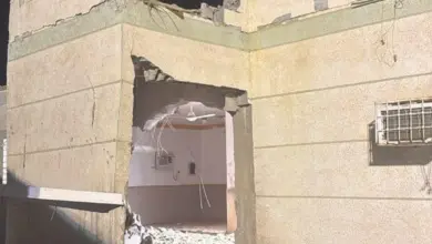 الدفاع المدني: سقوط مقذوف في محافظة الطوال بمنطقة جازان نتج عنه إصابتان وأضرار مادية في مسجد وعدد من المباني والمركبات