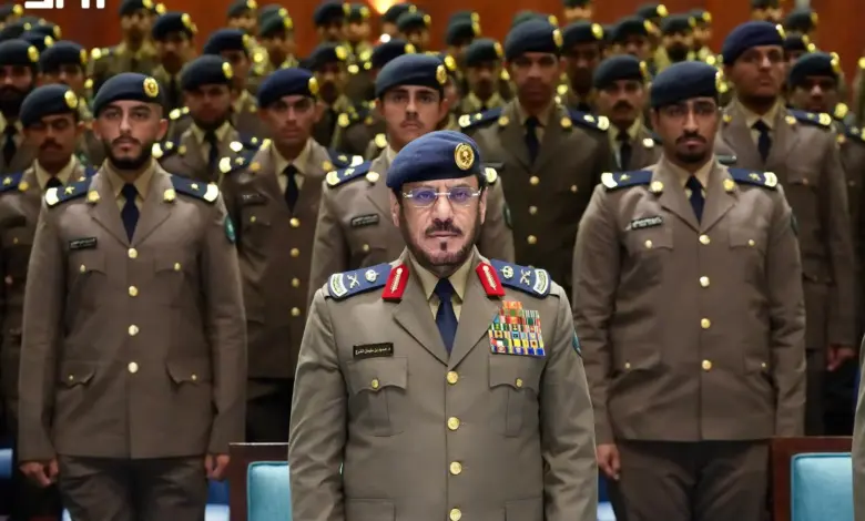 الدفاع المدني يُخرّج 155 ضابطاً من الدورة التأهيلية للضباط الـ55
