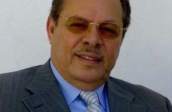 الرئيس علي ناصر محمد يعزّي الشيخ أحمد صالح العيسي في وفاة شقيقه أجرى الرئي