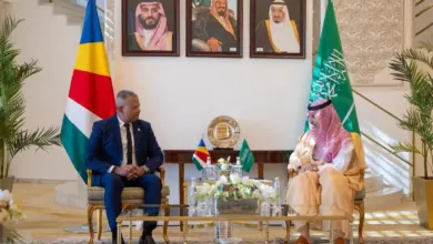 السعودية وسيشل تبحثان العلاقات الثنائية وفرص تعزيزها وتطويرها