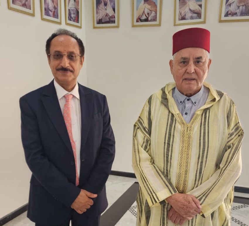 السفير الأصبحي يبحث مع مدير الخزانة الملكية للمخطوطات المغربية تعزيز التعاون الثقافي