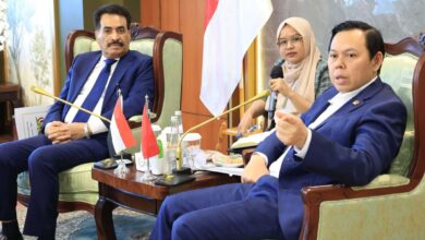 السفير بلفقيه يبحث مع رئيس مجلس التمثيل الاقليمي دعم جهود الحكومة اليمنية في استعادة مؤسسات الدولة وتحقيق الامن والاستقرار وسلامة الملاحة الدولية