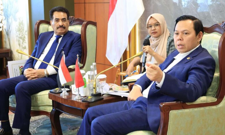 السفير بلفقيه يبحث مع رئيس مجلس التمثيل الاقليمي دعم جهود الحكومة اليمنية في استعادة مؤسسات الدولة وتحقيق الامن والاستقرار وسلامة الملاحة الدولية