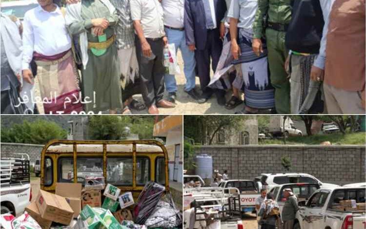 السلطة المحلية بالمعافر تسير قافلة غذائية إلى جبهة الكدحة دعماً للجيش الوطني