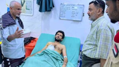 الشبحي يتفقد جرحى معركة الساحل ويؤكد: صحة الجرحى أولوية ورفع الجاهزية مسؤولية وطنية