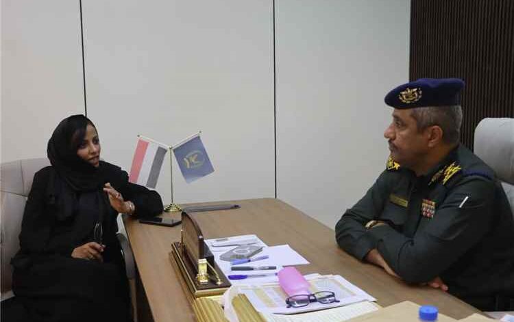 العميد الجابري يبحث مع المعهد الأوروبي للسلام تحديات المياه والزراعة بحضرموت