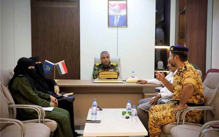 العميد الجابري يبحث مع قيادات قضائية تعزيز التنسيق الأمني والقضائي وتكثيف جهود حماية الأحداث