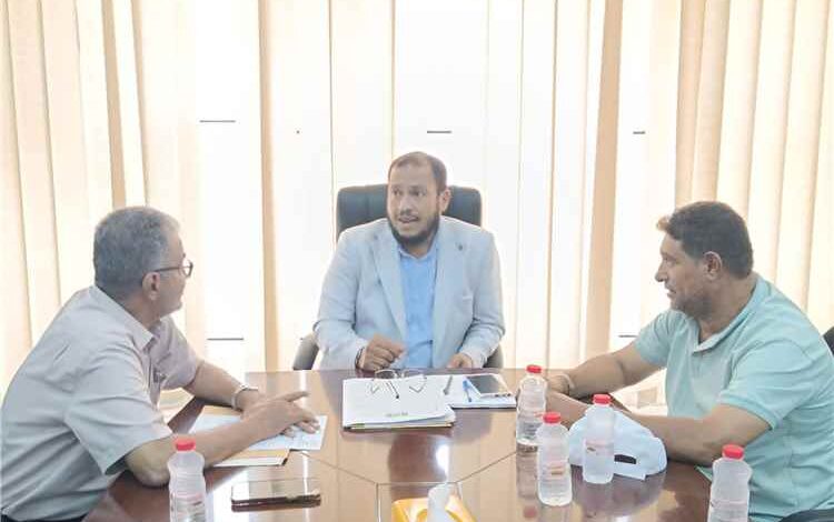 القلعة يبحث مع صندوق النظافة تنفيذ حملة شاملة لتعزيز النظافة بالمعلا