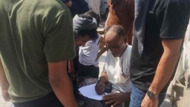 اللجان الشعبية تنظيم عملية صرف الغاز في مدينة الشعب.. والمواطنون يشيدون بجهود اللجان الشعبية