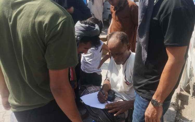 اللجان الشعبية تنظيم عملية صرف الغاز في مدينة الشعب.. والمواطنون يشيدون بجهود اللجان الشعبية
