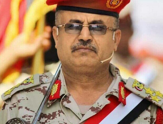 اللواء الركن المجيدي: القوات المسلحة تحكم سيطرتها على جبل قرفان الاستراتيجي جنوبي تعز