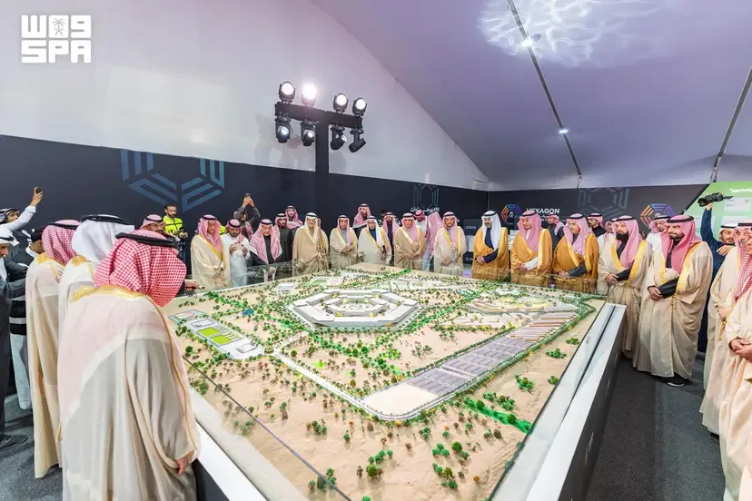 المملكة تحتل المرتبة الثالثة عشرة عالمياً في التنافسية وتدرّب 1.2 مليون سعودي على الذكاء الاصطناعي