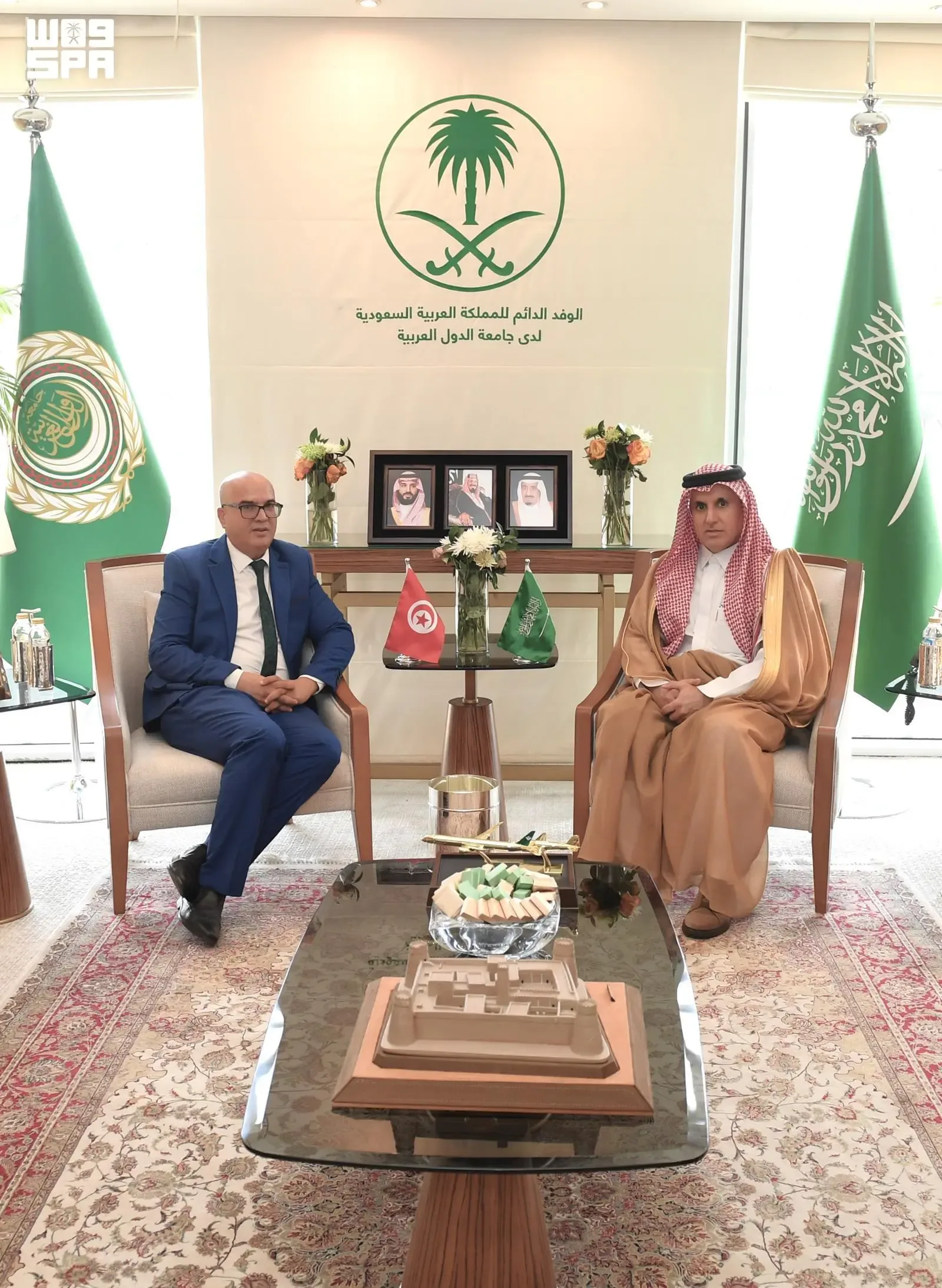 المندوب السعودي لدى الجامعة العربية يبحث مع مسؤول تونسي التحضير للدورة الـ166