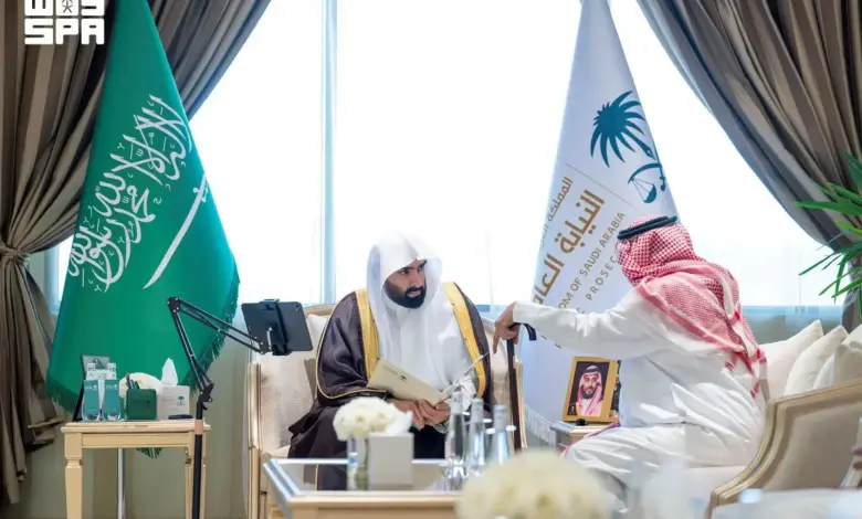 النائب العام يستقبل مواطنين ومقيمين ويوجّه بسرعة إنجاز إجراءاتهم النظامية
