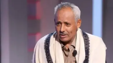 الوازعية تحسم موقفها: جدار جمهوري عتي في وجه طهران.. والظرافي يتوعد الحوثيين بـ (مرقد أخير) على أسوار المديرية