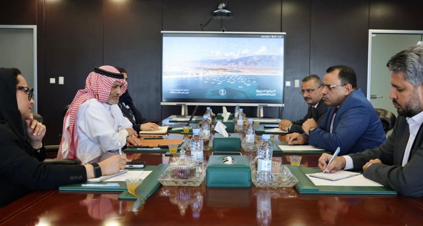 الوزير السقطري يبحث مع البرنامج السعودي تعزيز التعاون في القطاعين الزراع والسمكي