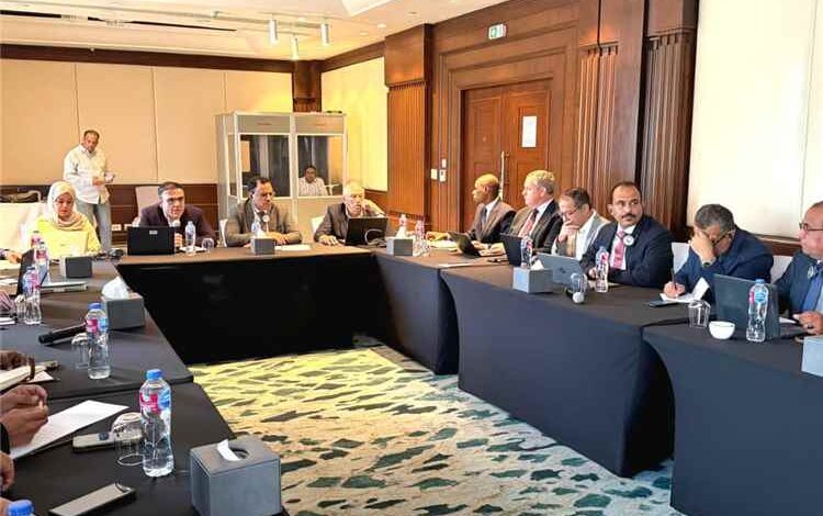 الوزير السقطري يترأس اجتماعاً دولياً في القاهرة لإطلاق منصة الربط الزراعي في اليمن بقيادة الوزارة