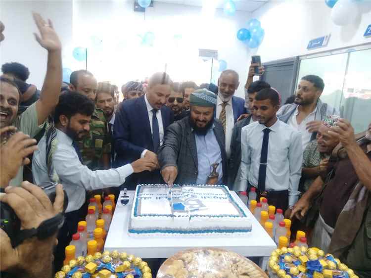 الوكيل الجهوري يفتتح بنك البسيري الدولي بيافع