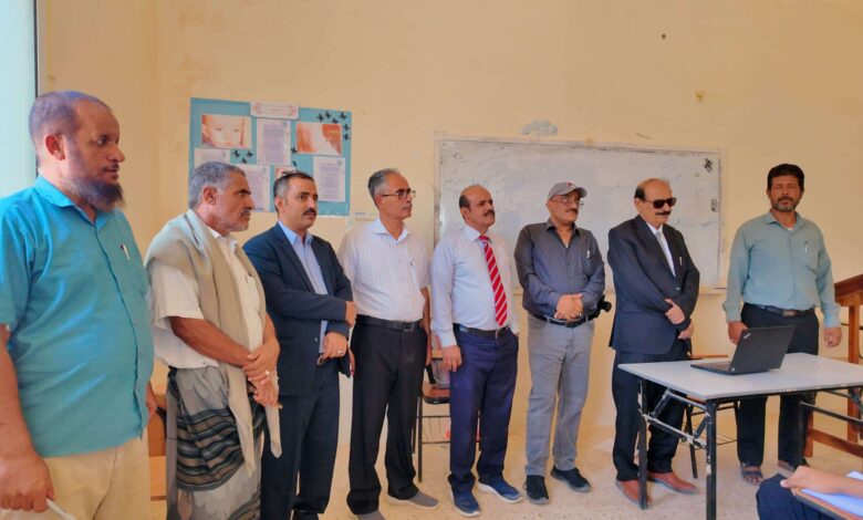 الوكيل الدغاري يدشن العام الدراسي بكلية المجتمع ويشيد بمستوى الإنجاز في مشروع الورش الفنية