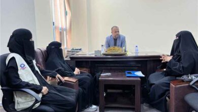 الوكيل باعلوي يناقش تحضيرات إطلاق حملة تمكين الفتيات في الاقتصاد الرقمي الآمن