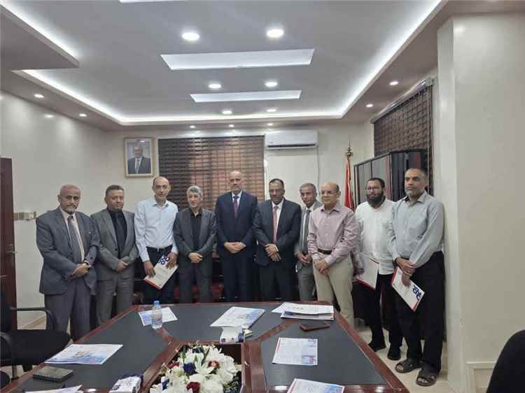بحضور معالي وزير المالية.. الجمارك تمنح ثلاث شركات شهادة المشغل الاقتصادي المعتمد