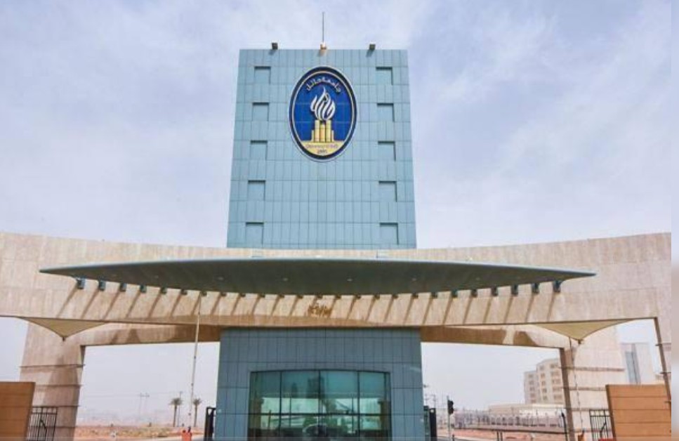 برامج تدريبية بجامعة حائل لتطوير أداء الخريجين في اختبار الرخصة المهنية