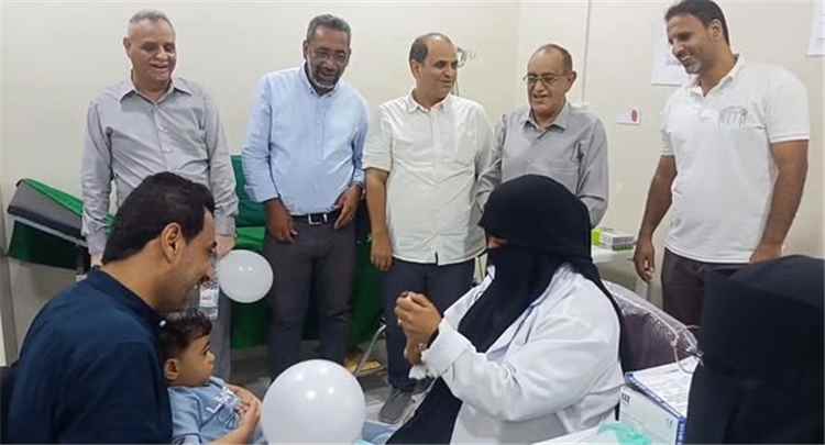 برعاية الشعبي..صحة عدن تدشن حملة الفحص الصحي للأطفال في عيادات معاك الدولية
