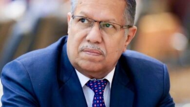 بن دغر: مليشيا الحوثي تسعى لتحويل باب المندب إلى ورقة ابتزاز للعالم
